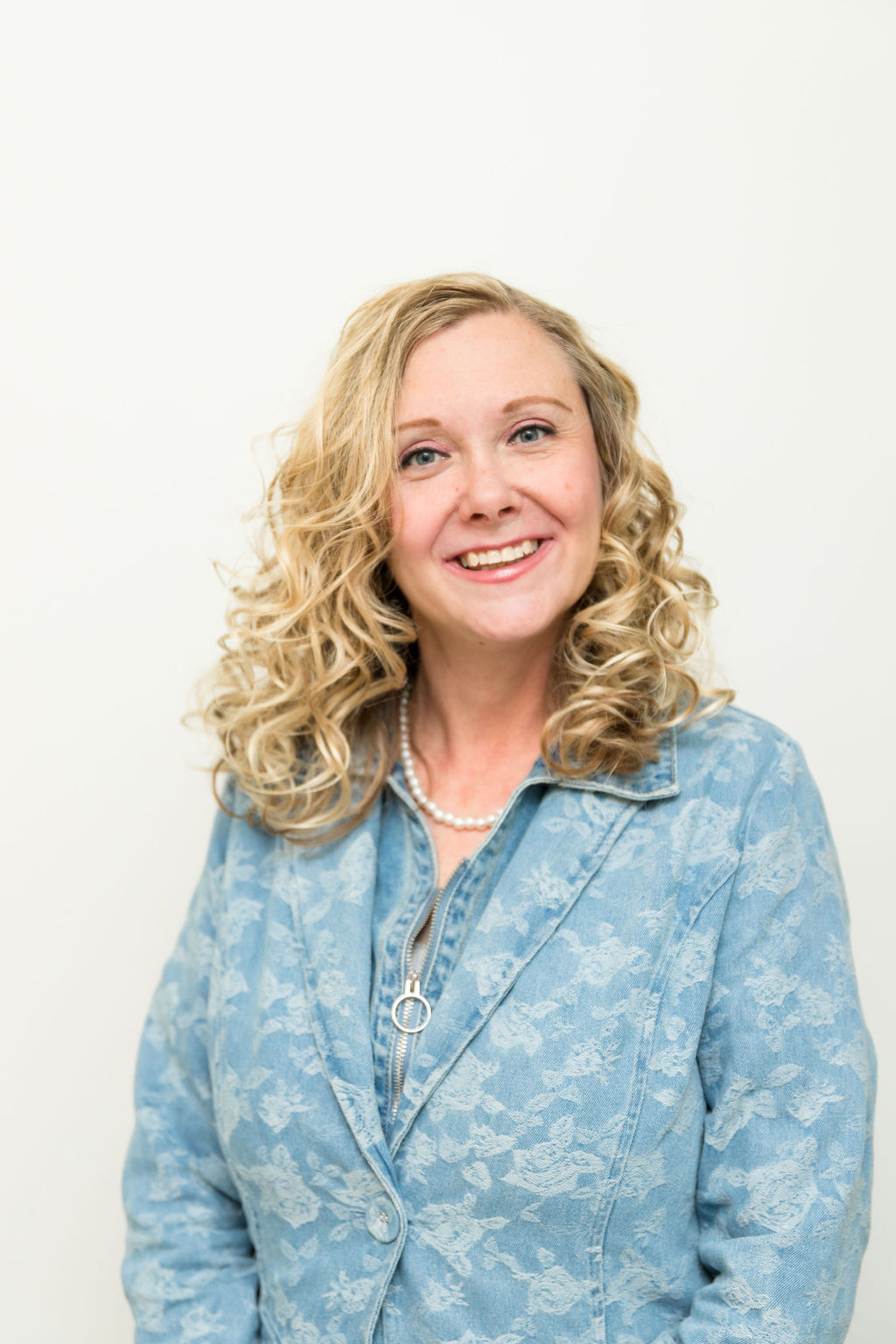 Paula Ray-Caley, Assistant House Manager